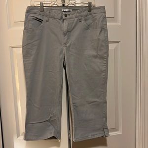 Lee Riders mid-rise capris with notch in gray denim